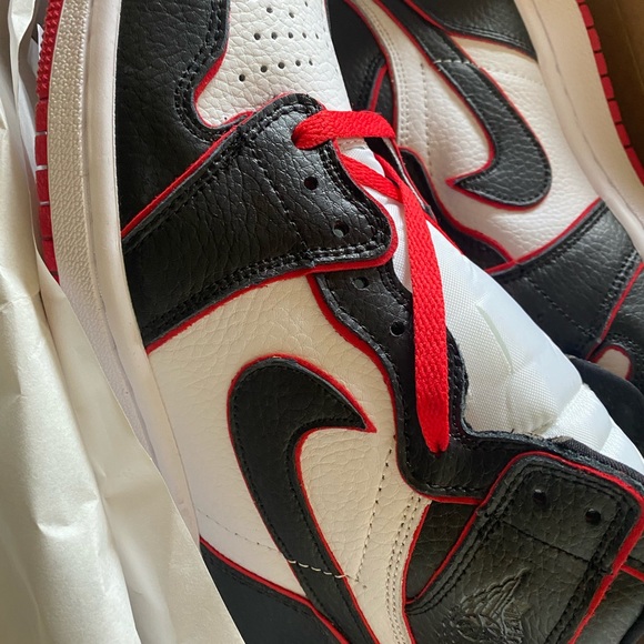 bloodline 1s on feet